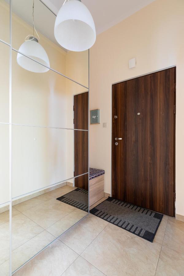 ורשה P&O Serviced Apartments Plac Konstytucji מראה חיצוני תמונה